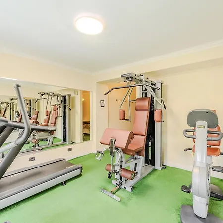 Hotel Hotiday Collection -