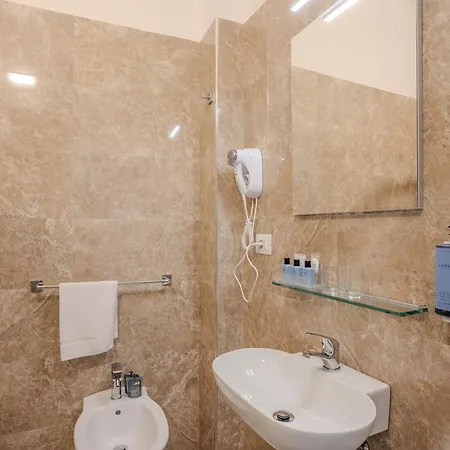 Hotel Hotiday Collection -