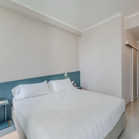 Hotel Hotiday Collection - 4*