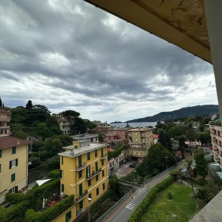 Отель Hotiday Collection -